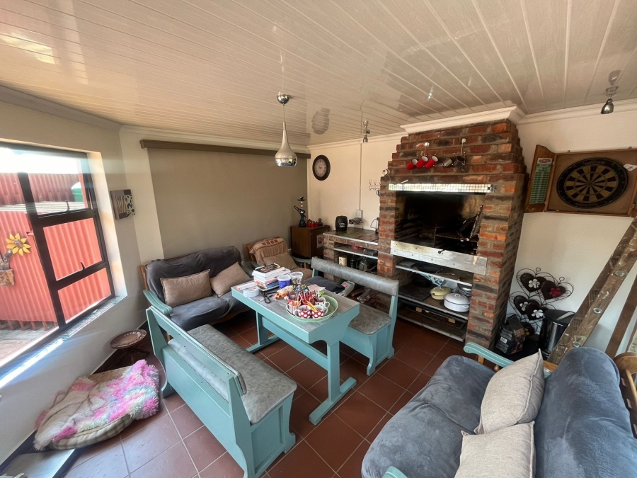 4 Bedroom Property for Sale in Bodorp North West